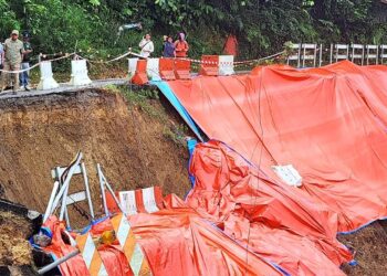 Landslide cuts off Tamparuli-Kiulu road again, motorists urged to use detours with caution
