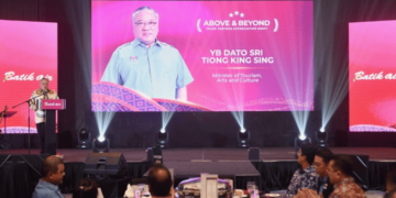 Tiong praises Batik Air service as airline, Tourism Malaysia sign MoC