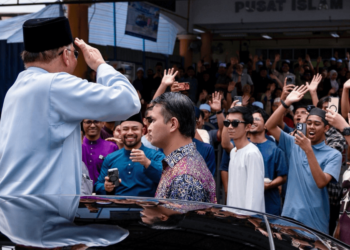 Anwar urges special committee to review Azam Baki case without pressure