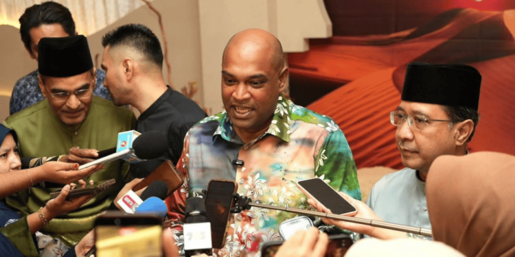 Minister of Human Resources, Datuk Seri R. Ramanan, during a press conference at the KESUMA PERKESO LINDUNG 2026 Iftar Ceremony here last night.