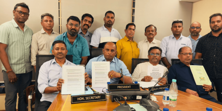 Persatuan Pengusaha Restoran India Malaysia (PRIMAS) stated that restaurant operators are prepared not to proceed with the 50 percent price increase if the government succeeds in controlling the rising operating costs that are increasingly burdening the industry.