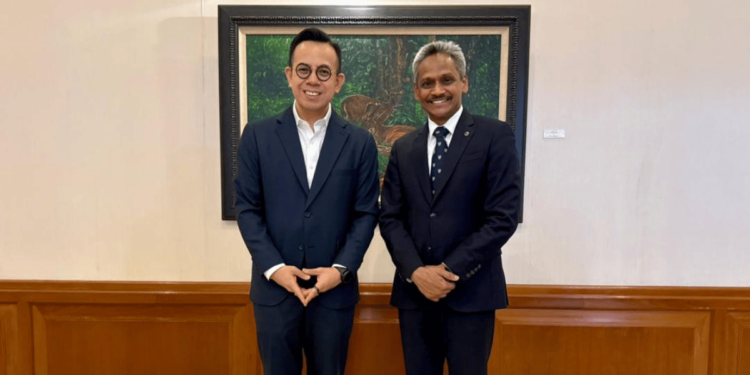 The meeting between Steven Sim (left) and Abdul Rasheed at Bank Negara Malaysia on Tuesday discussed the strategic role of the central bank and financial institutions in strengthening the MSME ecosystem.
