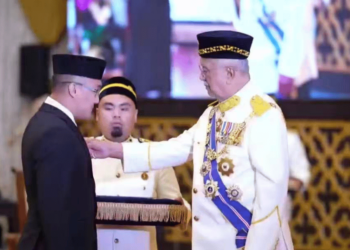 Daniel Khoo receives Bintang Cemerlang Melaka