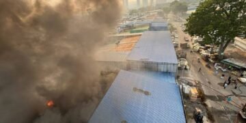 Kebakaran di Puchong: Empat kilang musnah hampir 90 peratus