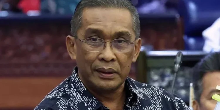 DATUK SERI TAKIYUDDIN HASSAN - AGENSI