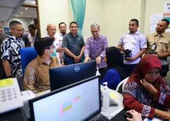 Fahmi tinjau perkembangan PERSADA di Klinik Kesihatan Padang Besar