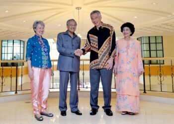 Lee Hsien Loong remembers Tun Dr. Siti Hasmah as warm, gracious and full of life