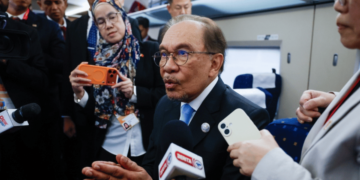 Anwar minta Anthony Loke pertimbang hasrat letak jawatan