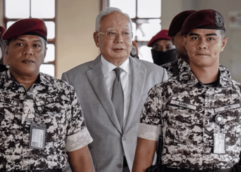 Najib unable to pay RM50 million fine, says Shafee