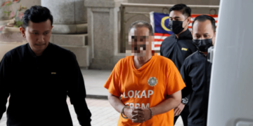 Ex-minister remanded five days over Tabung Haji RCI probe