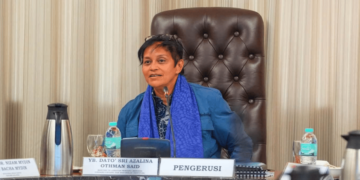 Bank penerima wang scam perlu turut bertanggungjawab, kata Azalina