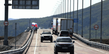 North Korea and Russia open first road bridge