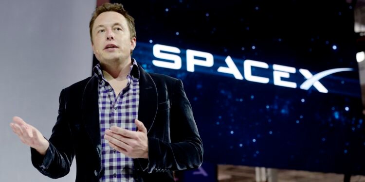 ELON MUSK mengumumkan penjenamaan semula itu bagi membalas pertanyaan seorang pengguna media sosial berhubung kemungkinan menukar nama SpaceXAI kepada SpaceXSI.- GAMBAR AGENSI