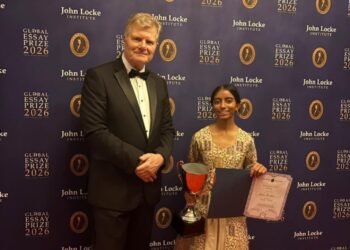 Remaja Malaysia dinobatkan juara esei global sejarah di London