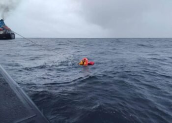 Kuala Kurau: Kapal korek pasir tenggelam, semua 19 kru selamat