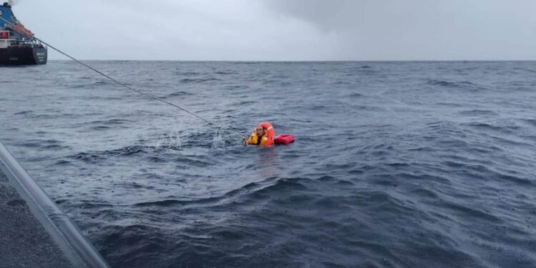GAMBAR ihsan Agensi Penguatkuasaan Maritim Malaysia (APMM)